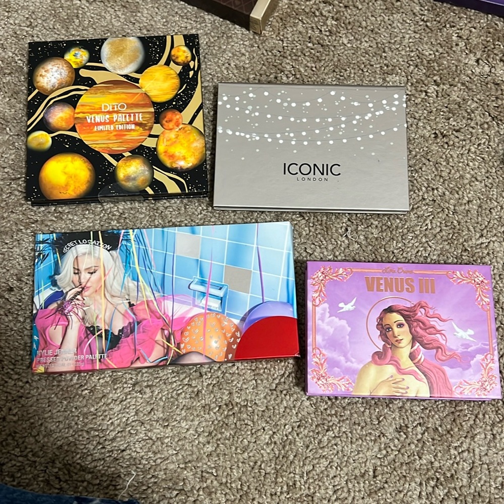 BRAND NEW make up pallets